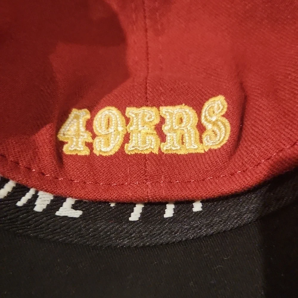 Reebok Maroon SF 49ers Vintage Genesis Emerge One Size Stretch Hat